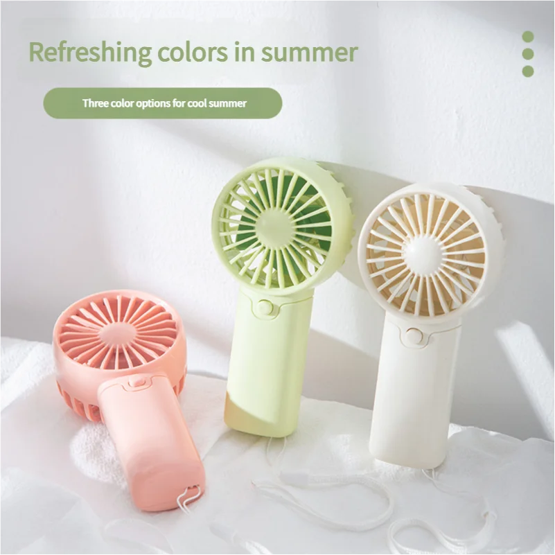 🌬️ Mini ventilateur de poche à piles – Léger, puissant et idéal pour rester au frais partout ! ☀️