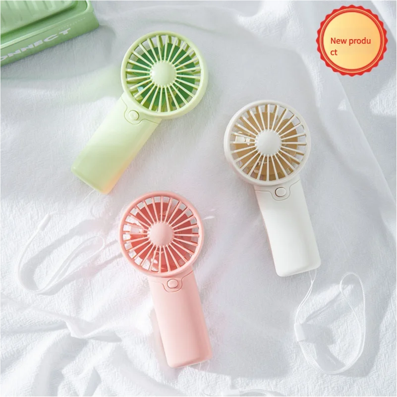 🌬️ Mini ventilateur de poche à piles – Léger, puissant et idéal pour rester au frais partout ! ☀️